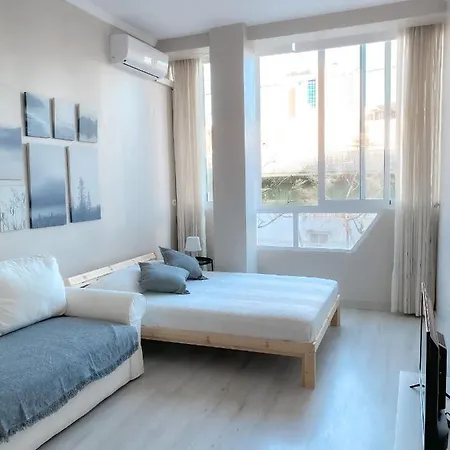 Boliches Apt - Playa, Restaurantes Y Comercios Apartment *