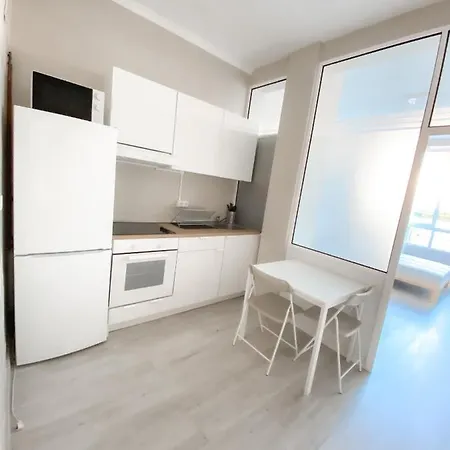 Boliches Apt - Playa, Restaurantes Y Comercios Apartment